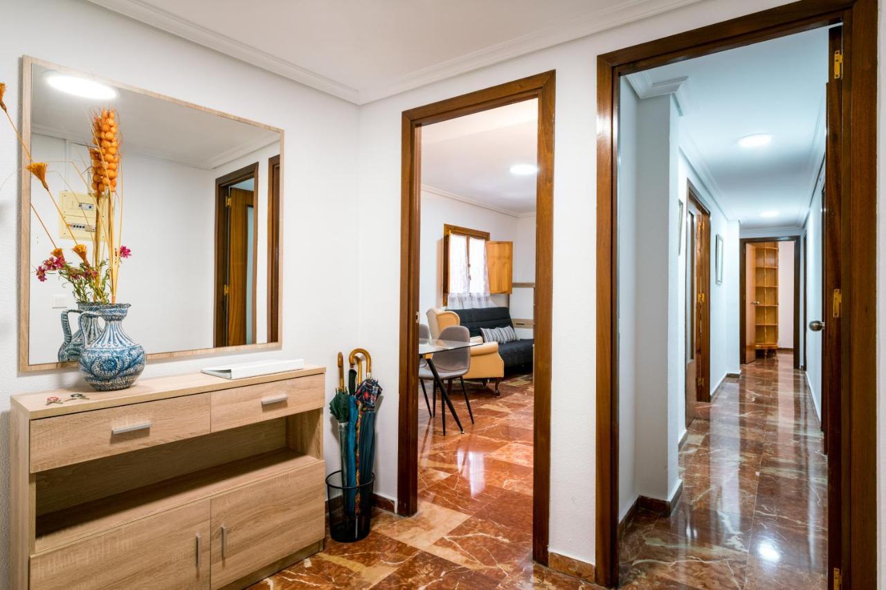 Apartament Holi-Rent Estrella Sewilla Zewnętrze zdjęcie
