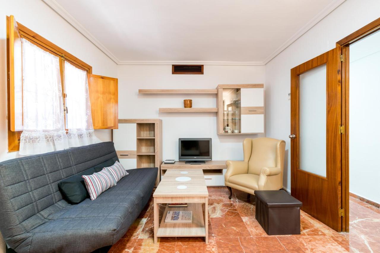 Apartament Holi-Rent Estrella Sewilla Zewnętrze zdjęcie