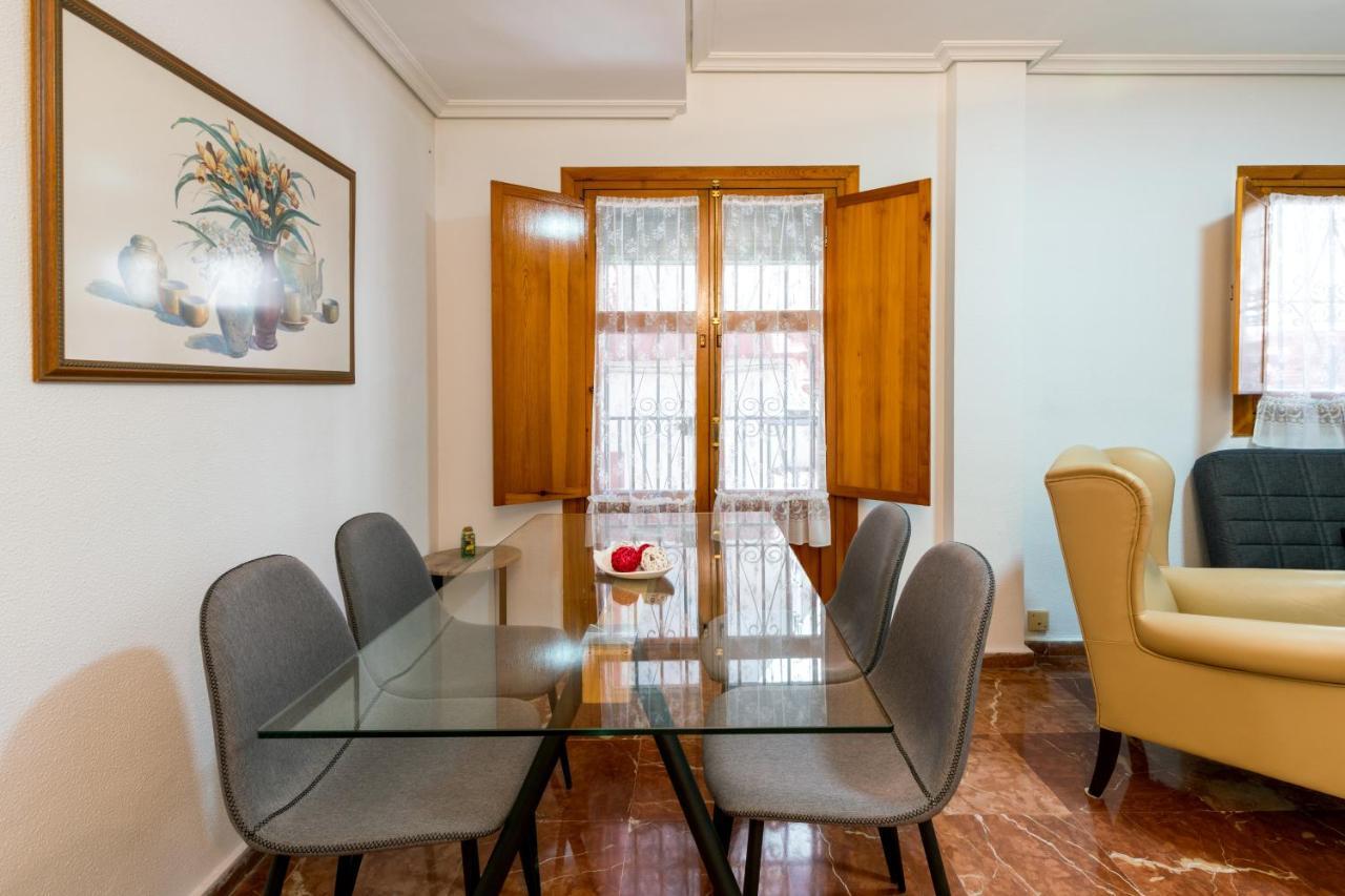Apartament Holi-Rent Estrella Sewilla Zewnętrze zdjęcie