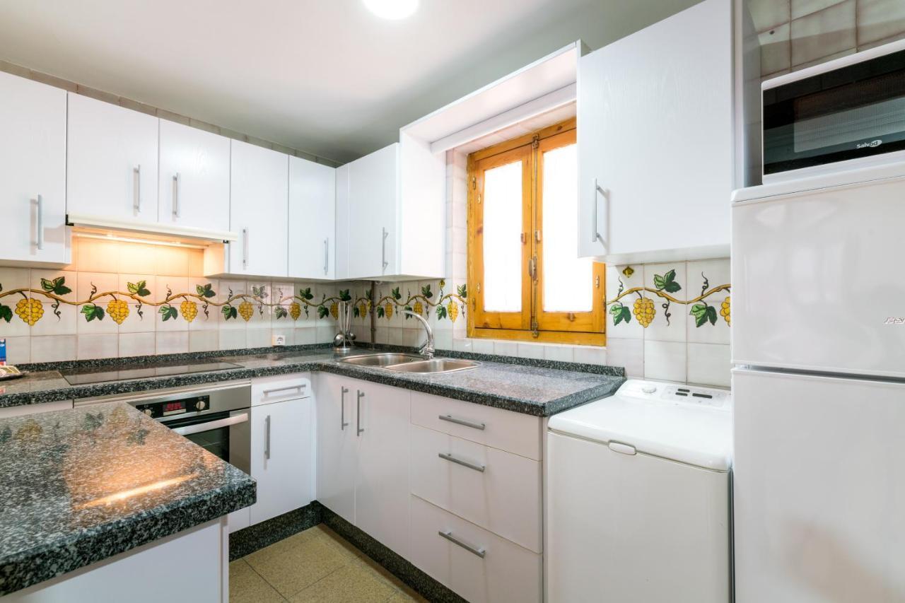 Apartament Holi-Rent Estrella Sewilla Zewnętrze zdjęcie