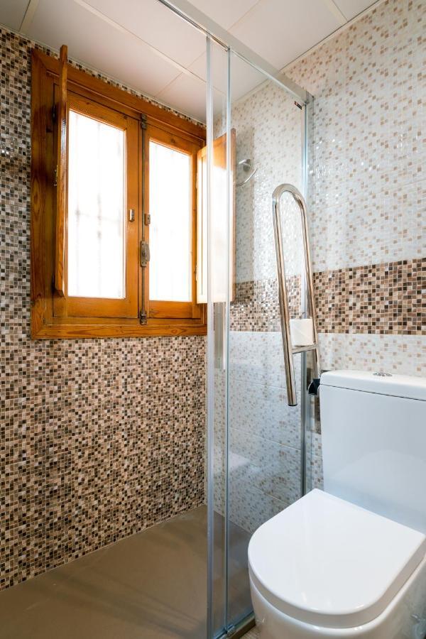 Apartament Holi-Rent Estrella Sewilla Zewnętrze zdjęcie