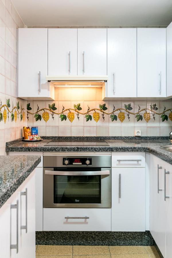 Apartament Holi-Rent Estrella Sewilla Zewnętrze zdjęcie