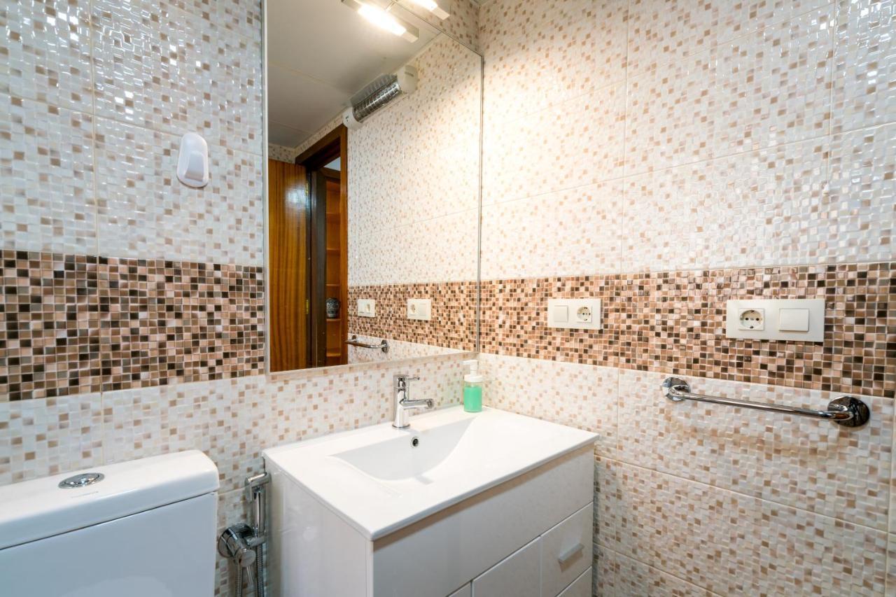Apartament Holi-Rent Estrella Sewilla Zewnętrze zdjęcie